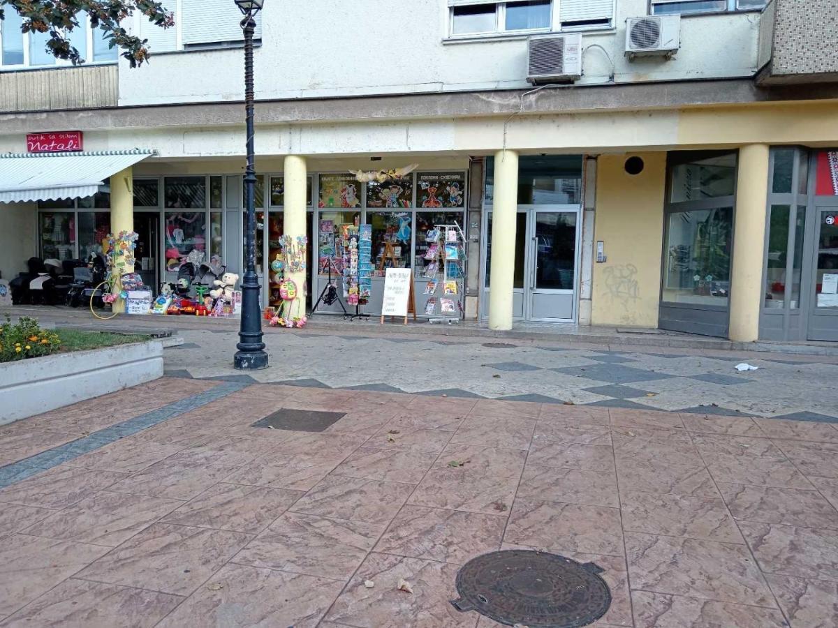 Red Square Apartment Pirot Exterior foto