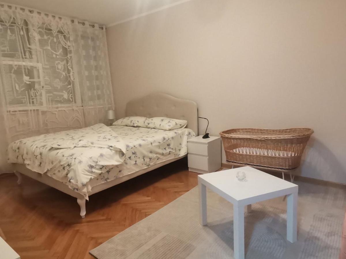Red Square Apartment Pirot Exterior foto