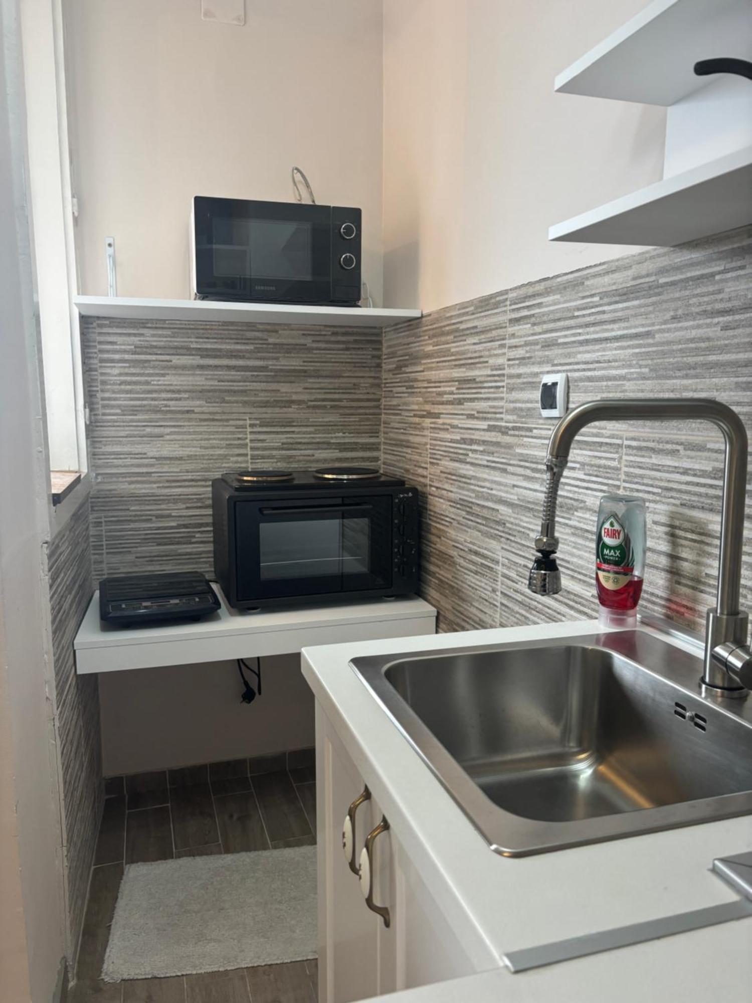 Red Square Apartment Pirot Exterior foto