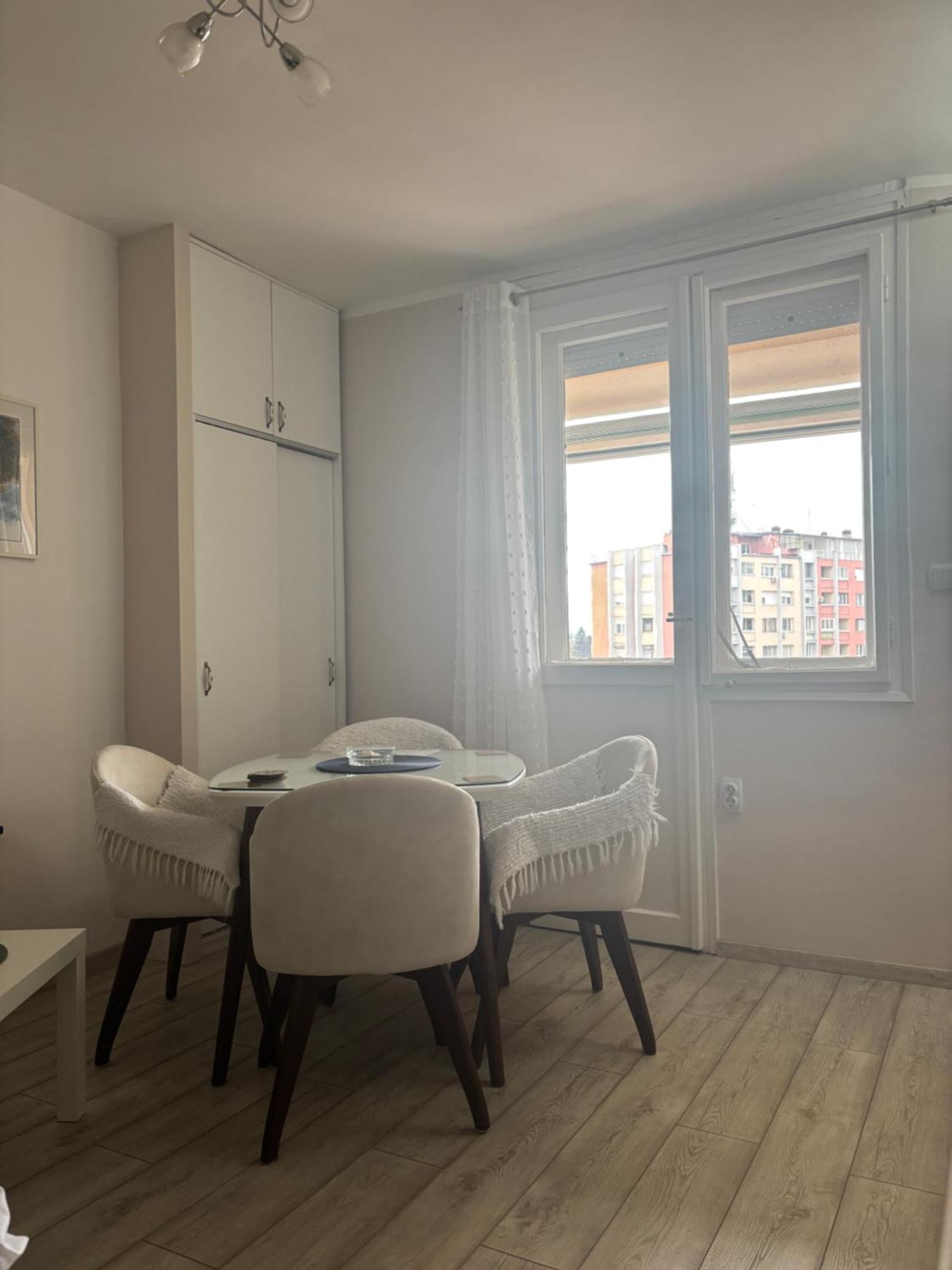 Red Square Apartment Pirot Exterior foto